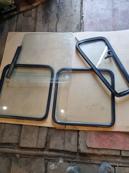 Запчасти на Мерседес.