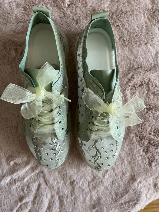 Много красиви Обувки ново