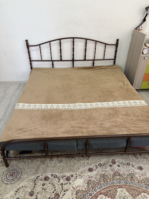 Даухспальная кровать