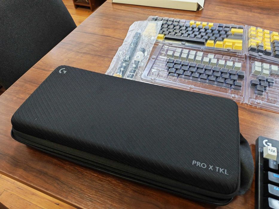 Logitech PRO X TKL LIGHTSPEED klaviatura