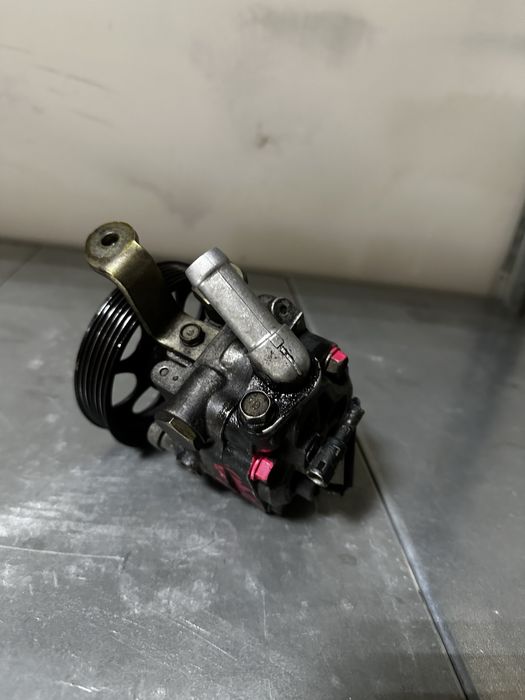 Насос гура (гидроусилитель руля) Subaru