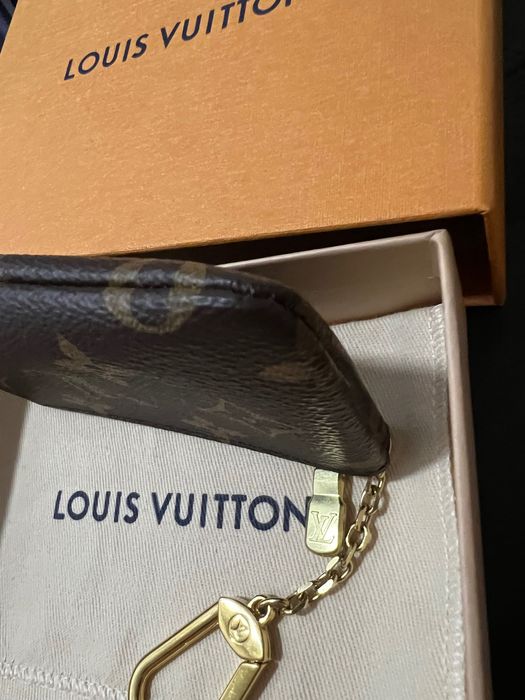 Key pouch louis vuitton
