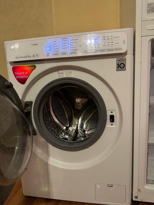 Холодильник LG высокая