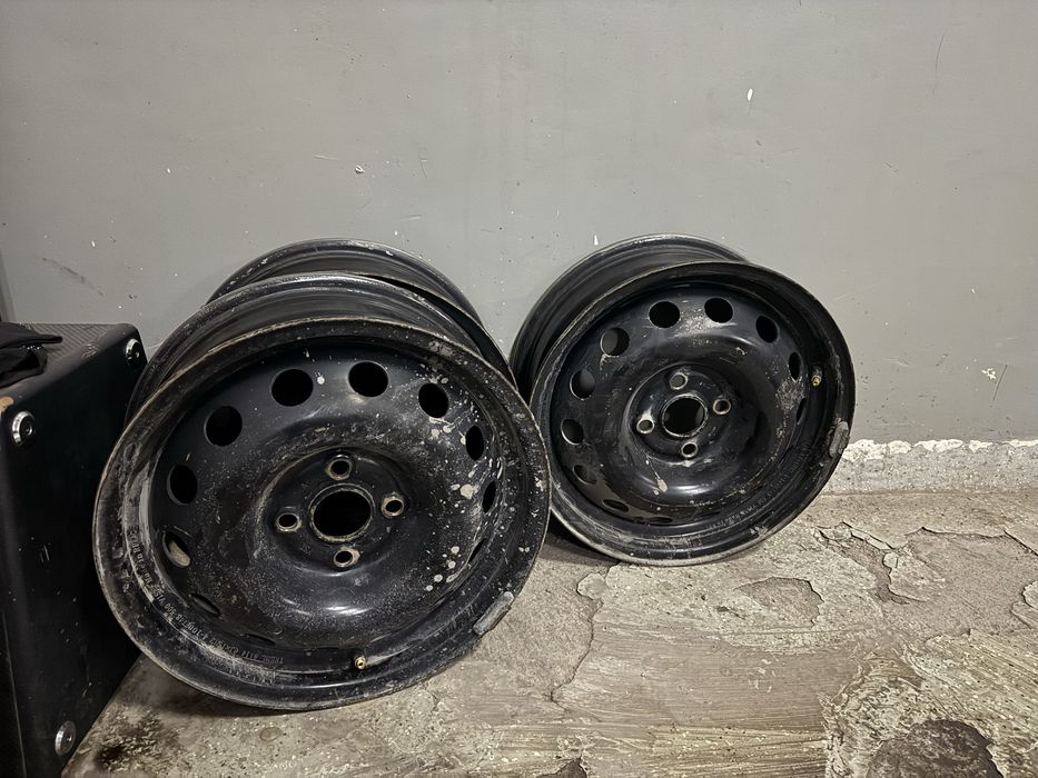 Штампованные диски 4х100