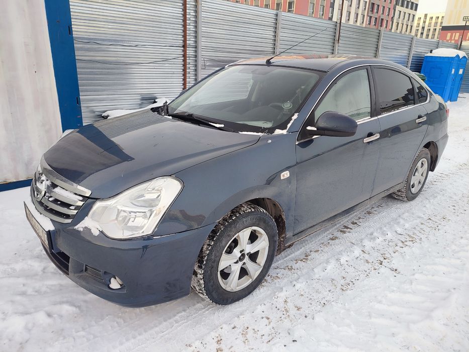 Продам машину Ниссан  Алмера