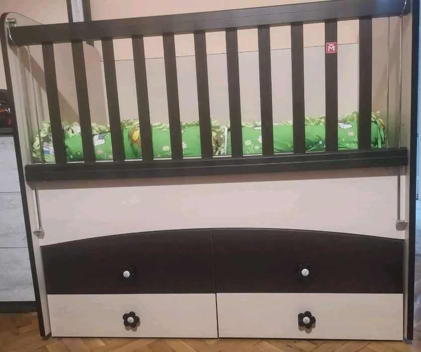 Детско креватче с люлка