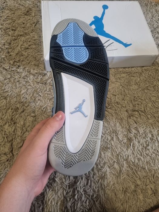 Jordan 4 University Blue