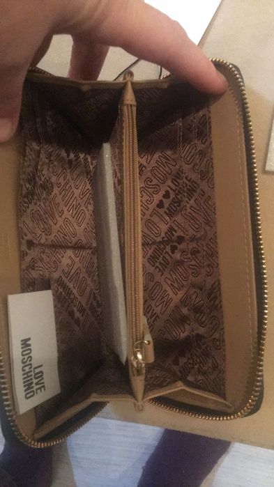 Нови маркови портмонета,,Love Moschino