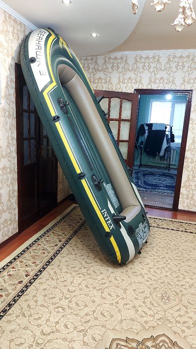 Лодка надувной в идеальной состояний