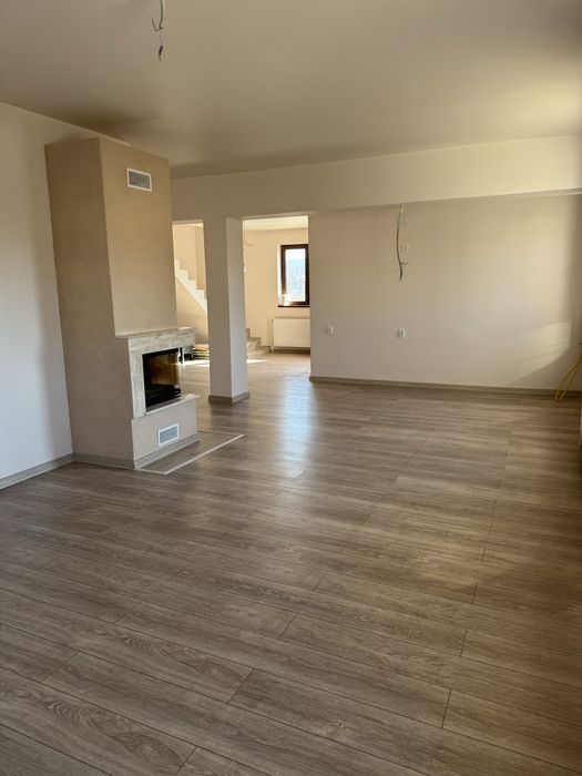 Vand/schimb casa in localitatea Tâmpa, jud. Hunedoara