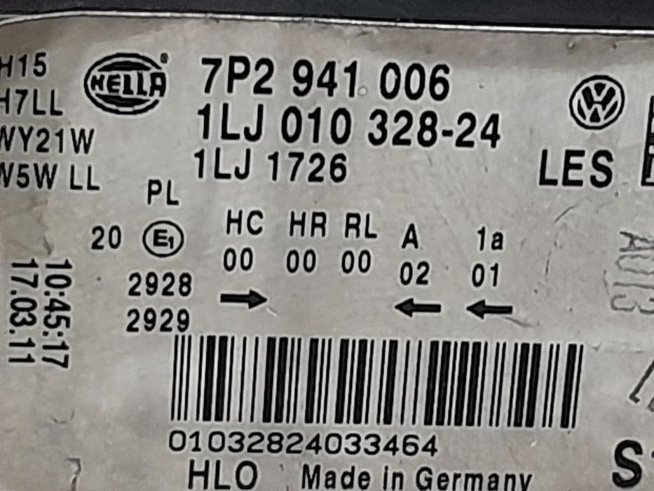 Far Dreapta Volkswagen Touareg 7P 2010 - 2014 SUV 4 Usi (1109) Fara xenon 7P2941006