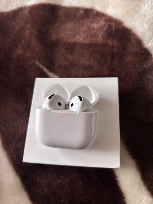 Vand Airpods 4 ANC noi