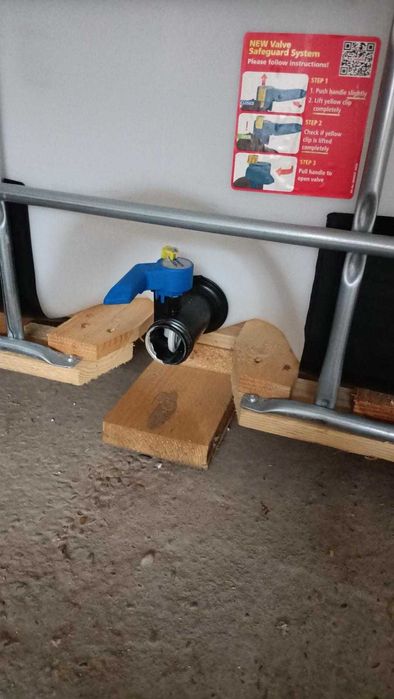 IBC.   CUBURI 1000 l