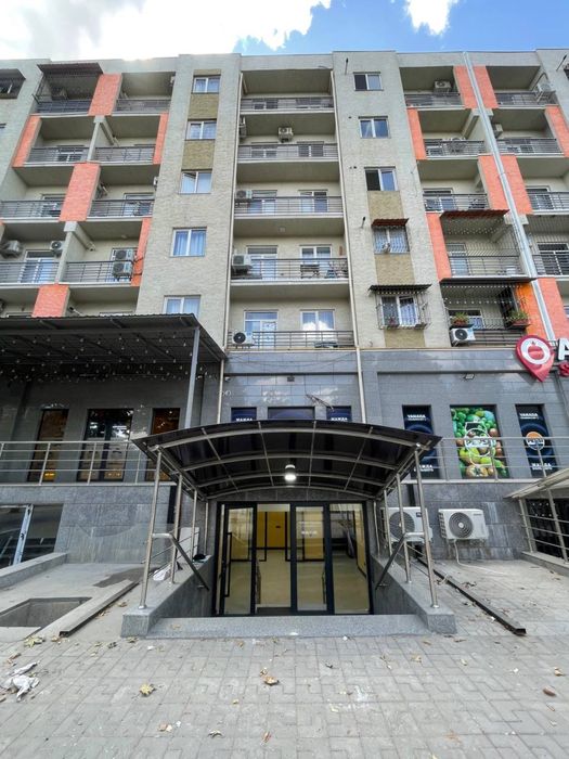 Лисунова • 61 м² • Вдоль дороги