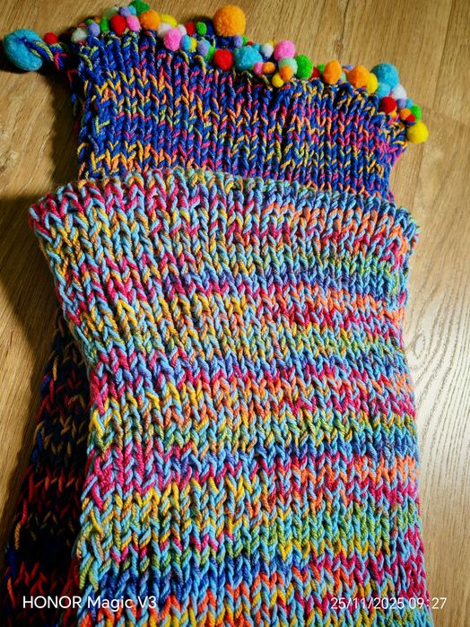 Ръчно изплетен пухкав зимен шал