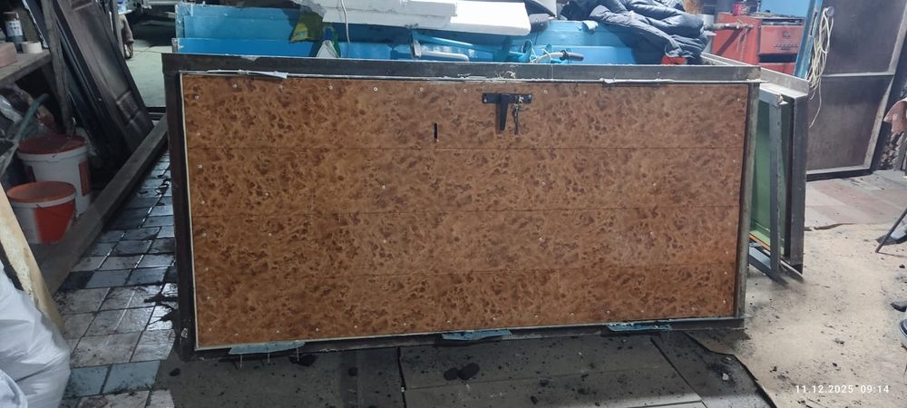 Продам металлические двери