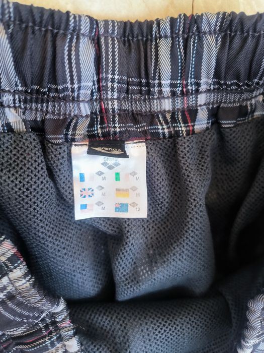 Arena плувни шорти M размер