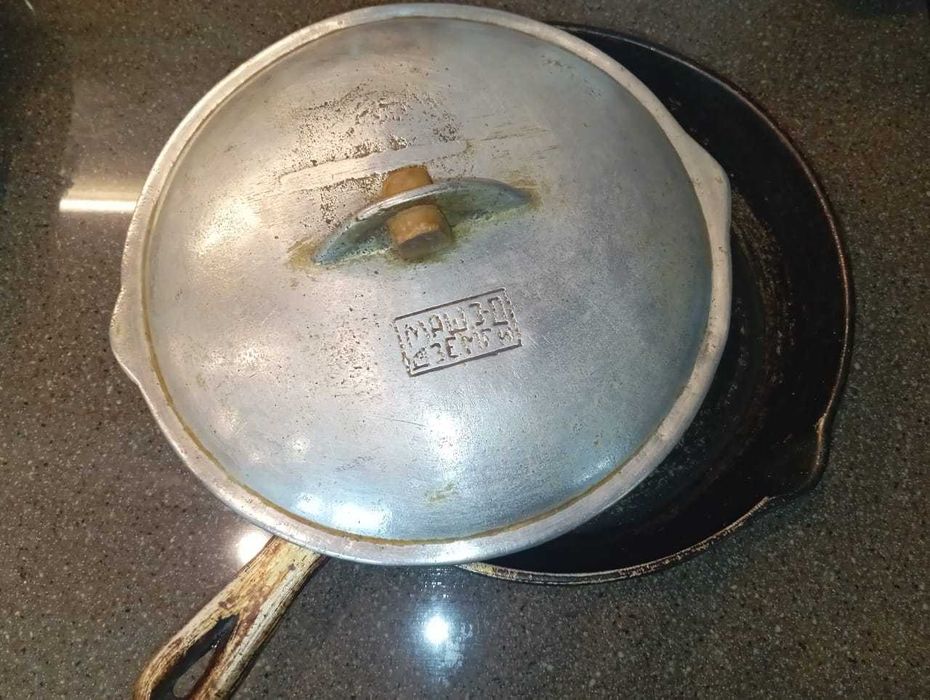 Сковорода чугунная советских времен б/у