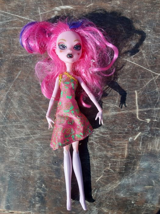 Продам куклы монстер хай
