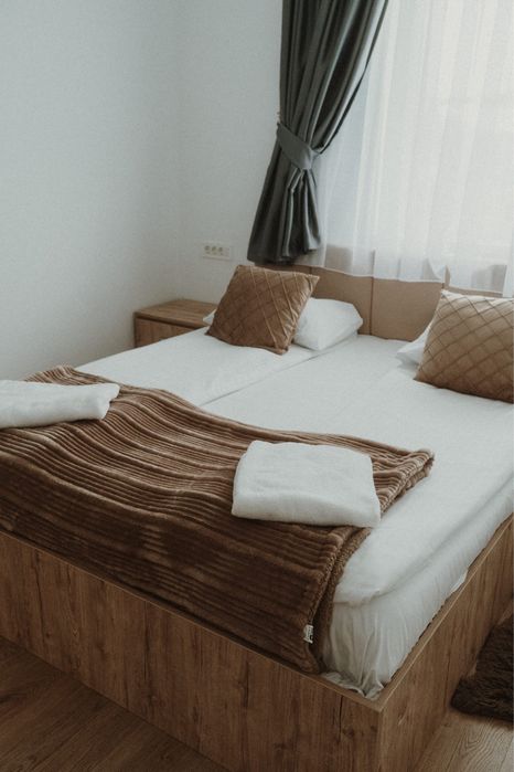 Închiriez casă în regim hotelier