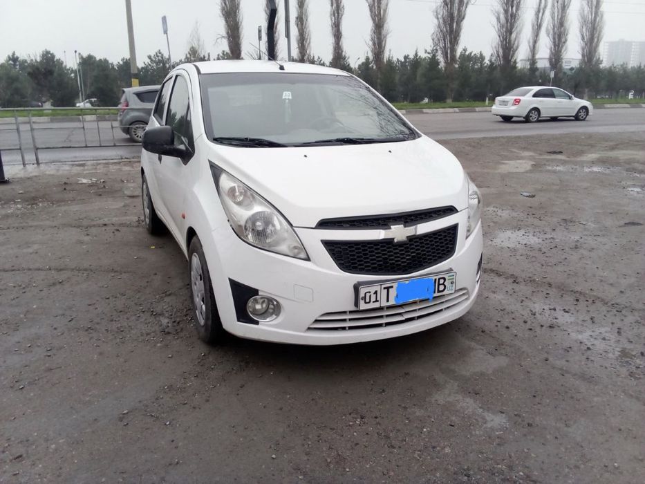 Спарк автомат сотилади год выпуска 2010