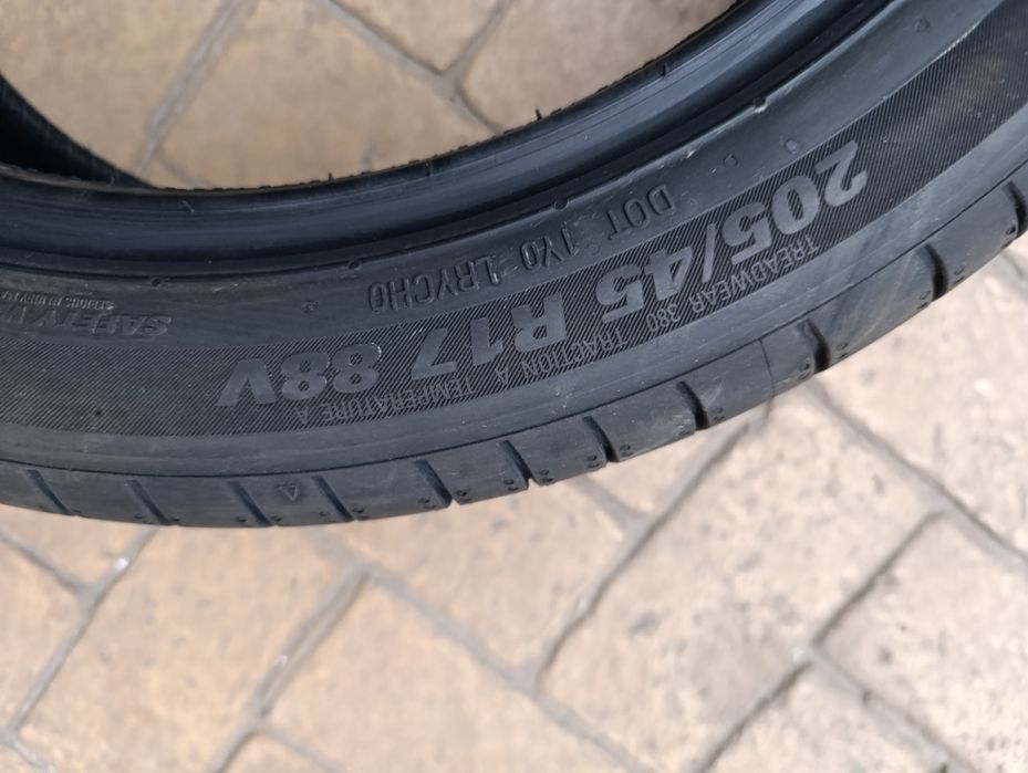 Нови летни гуми Kumho 205/45/17 HS 52 EV, DOT 3725