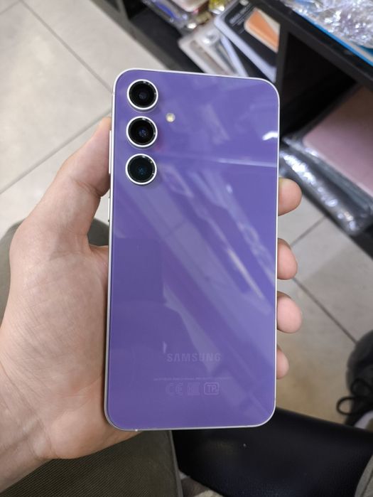 Samsung S23FE 8/256gb