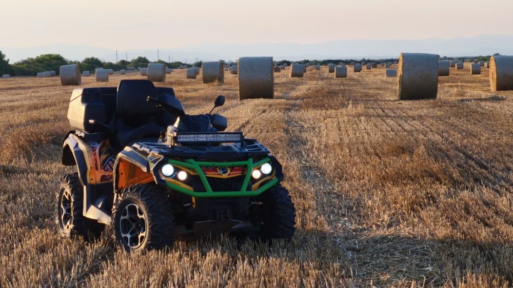 Vând ATV 4x4 can am outlander 650 G2
