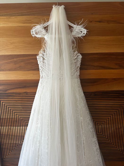 Сватбена Рокля и аксесоари