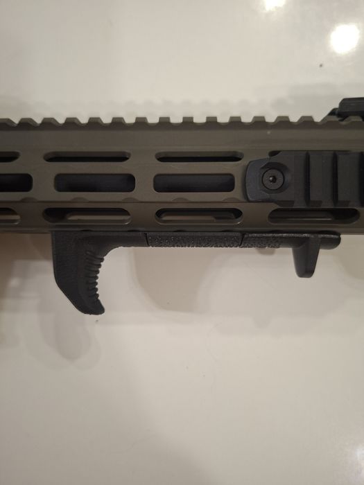 Specna Arms SA-F05-RL FLEX™ Gen.2 Light Ops Stock/New Receiver HAL ETU™ Olive airsoft Carbine
