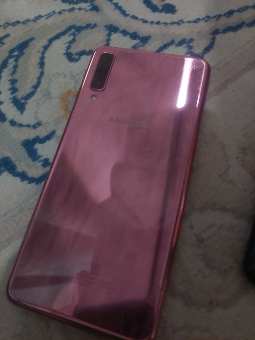 Продам 2 Samsung A7 2018