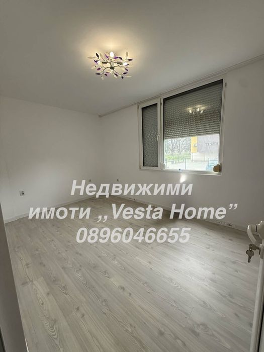 Продава се Двустаен апартамент в Казанлък - 75 кв.м за 707 €/кв.м - Снимка #1