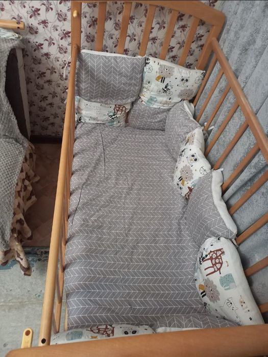 Детская кроватка