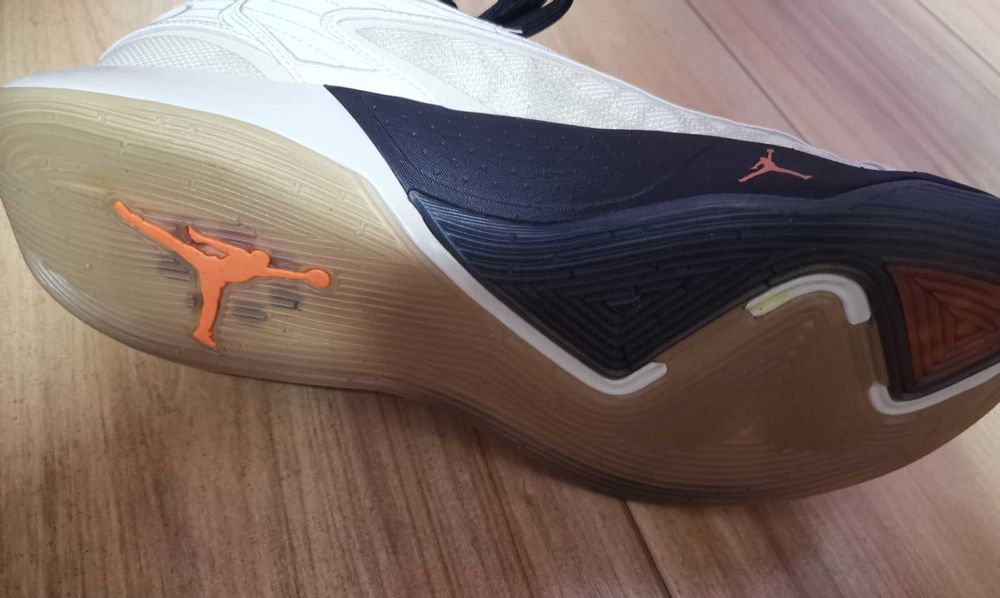 Продавам маратонки - Nike Jordan Luka- закупени от Англия!