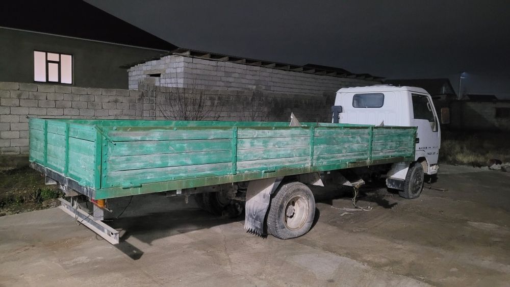 JBC Бортовой грузовик