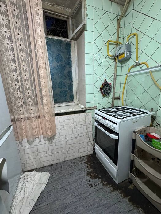 Аренда. Новомосковская. 3-комн, 550&, можно студентов