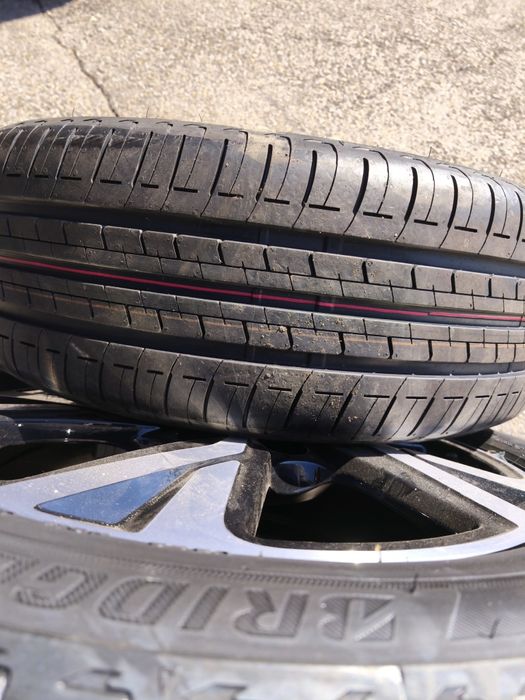 16" оригинални алуминиеви джанти за Toyota Yaris.