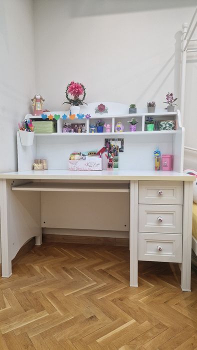 Винтидж Бюро - бяло