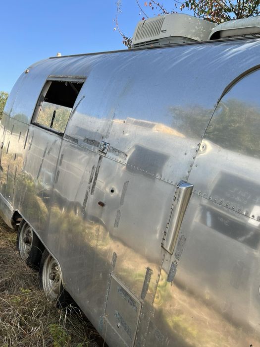 КАРАВАНИ airstream