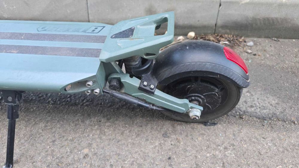 Електрическа тротинетка Vsett 8 48V 15,6Ah