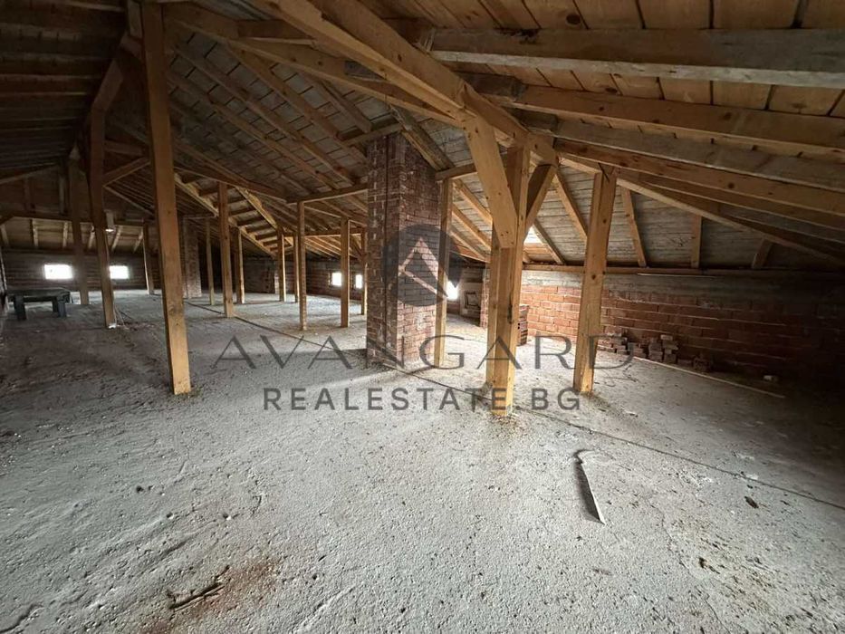 Продава се Къща в с. Царацово, Област Пловдив - 438 кв.м за 953 €/кв.м - Снимка #9