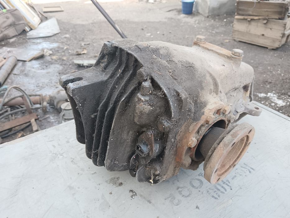 Редуктор заднего моста BMW E23