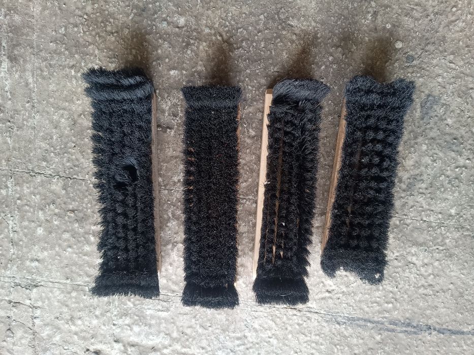 Perie tapet 4 bucati.