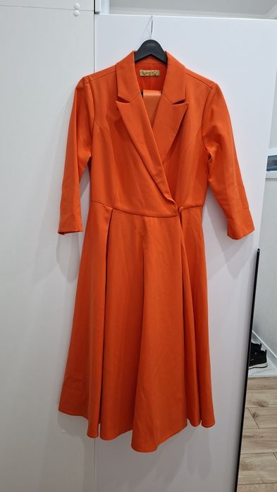 Женское нарядное платье