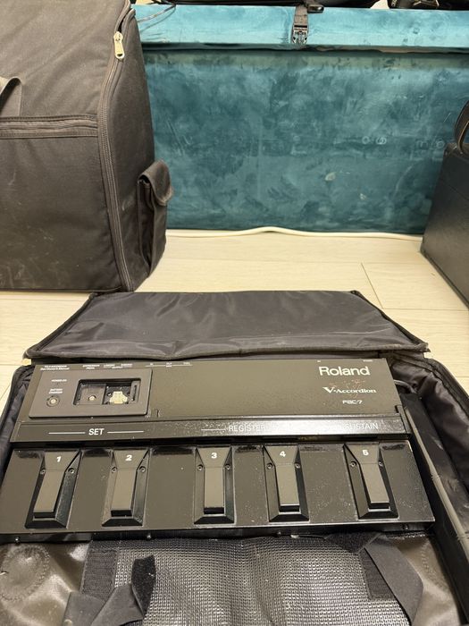 Acordeon Roland Fr7X