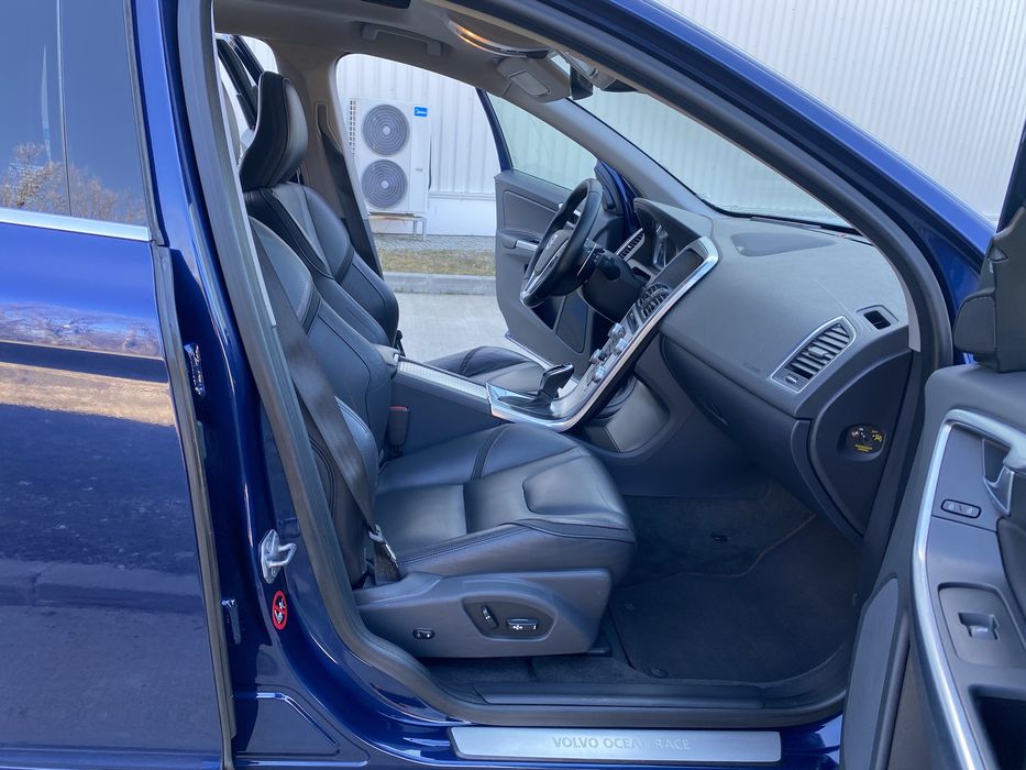 Volvo XC60 2.0 D4 OCEAN RACE automat extra full