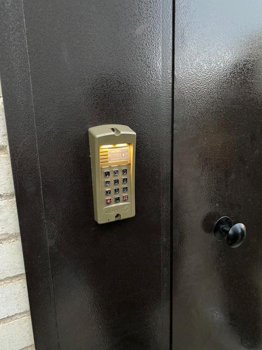 Установка домофонов!