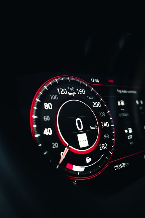 Jaguar F-pace S /ACC+ обсух/FULL/pano/alcantara/всички екстри за модел