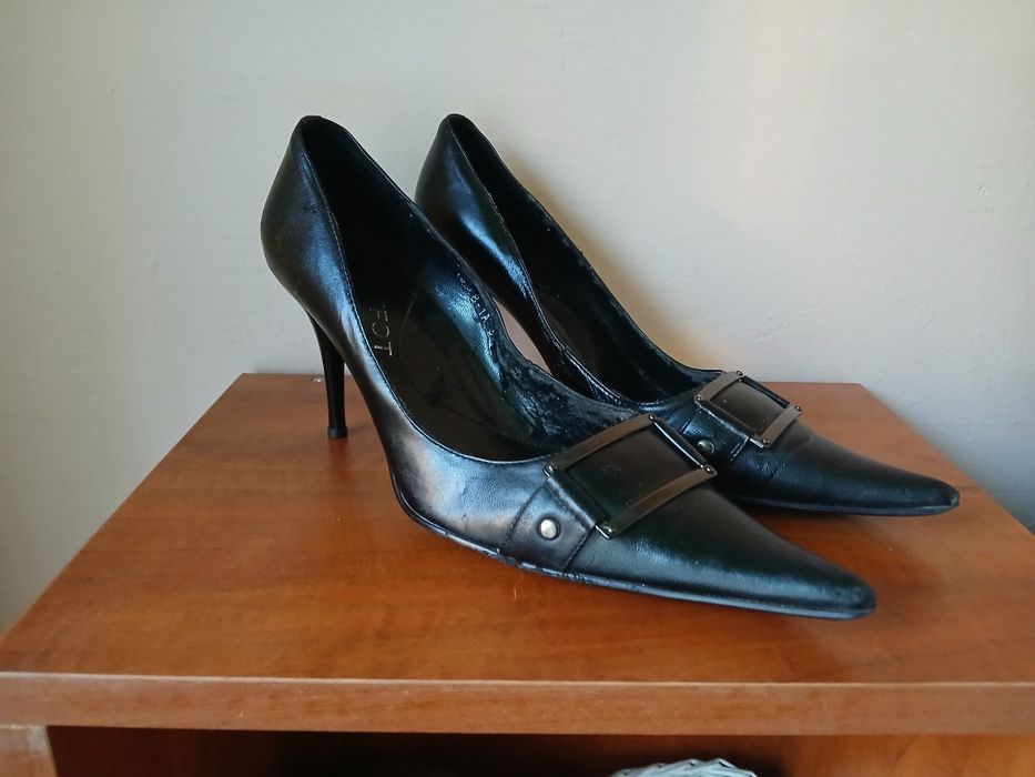 Дамски ботуши и 2 бр дамски обувки подарък към ботушите