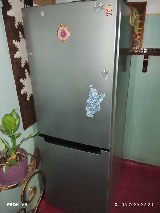 Продам холодильник !б/у Indesit